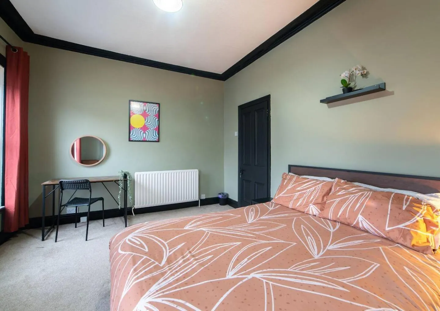 Contractor-Friendly 4Br Sleep 10 W Parking Royaume-Uni