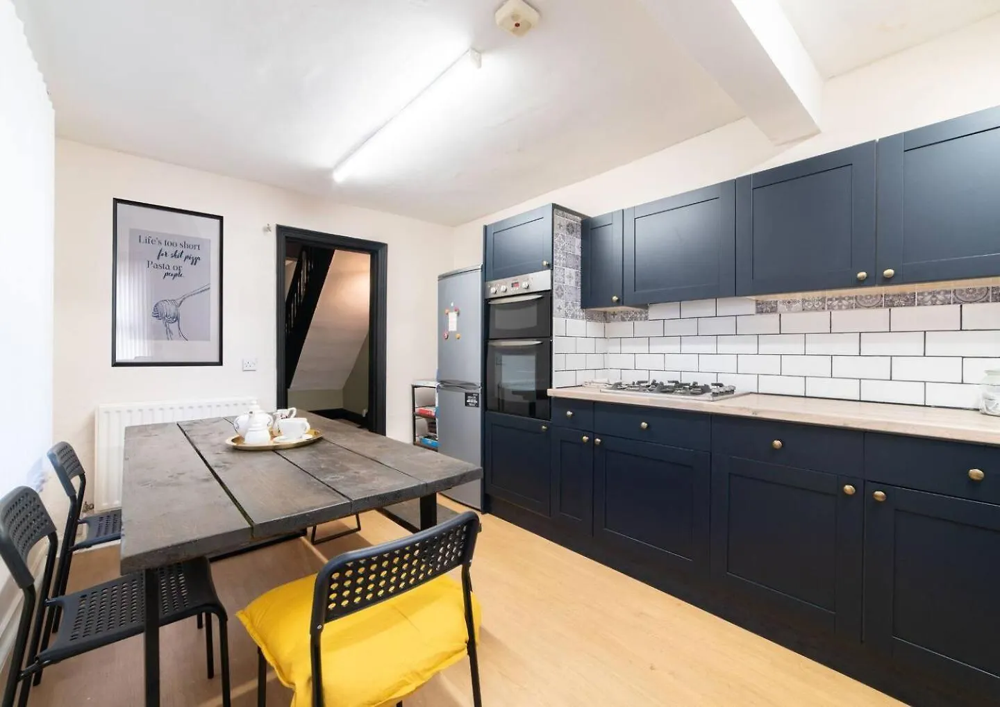 Contractor-Friendly 4Br Sleep 10 W Parking Liverpool